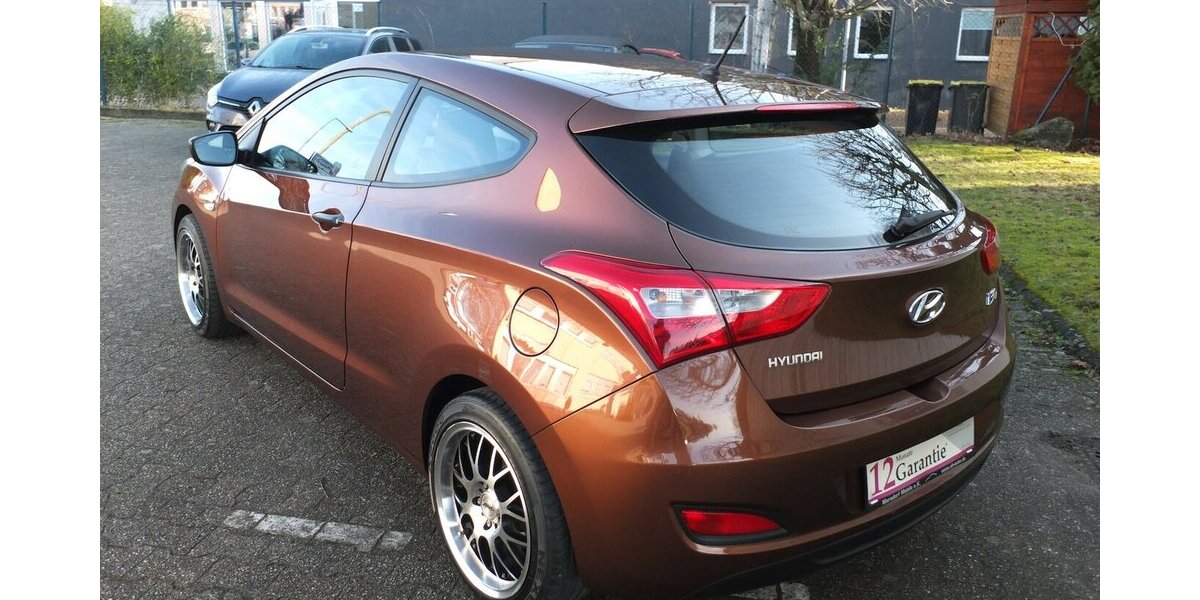 Hyundai i30 KLIMAAUTOMATIK SPORT LMF/BREITREIFEN 117.877 km 6.998 &euro; Köln 50858