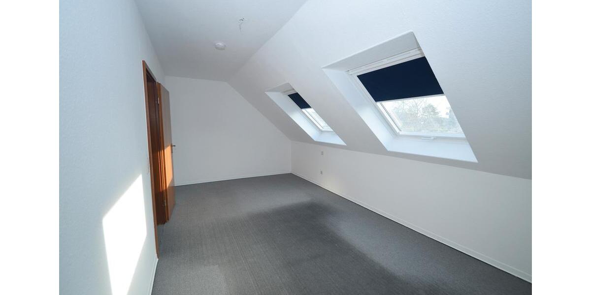 Etagenwohnung Brühl - 3 Zimmer, 92 m&sup2;, 1.280&euro; | Angebot:24712173