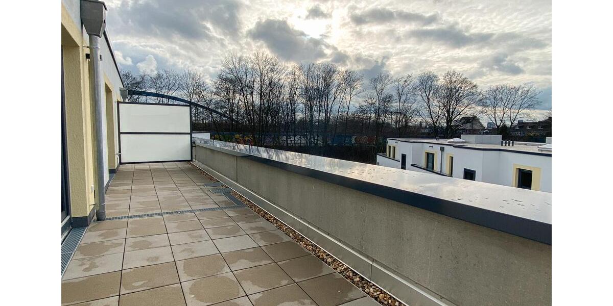 Dachgeschoßwohnung Köln Mülheim - 3 Zimmer, 105 m&sup2;, 1.695&euro; | Angebot:25922401