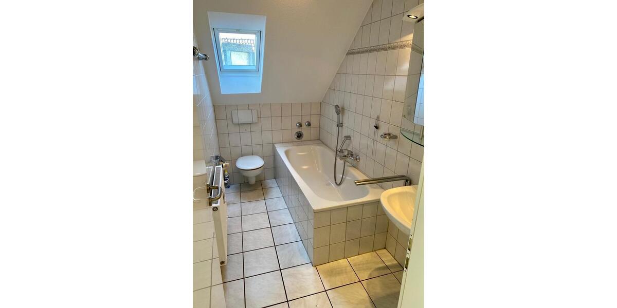 Dachgeschoßwohnung Köln Rodenkirchen - 2 Zimmer, 68 m&sup2;, 950&euro; | Angebot:26005619