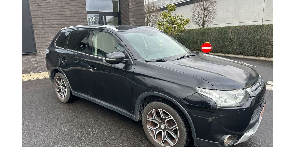 Mitsubishi Outlander 160.000 km 9.990 &euro; Wesseling - Köln 50389