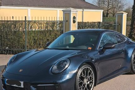 Porsche 992 37.000 km 135.992 &euro; Köln 50939