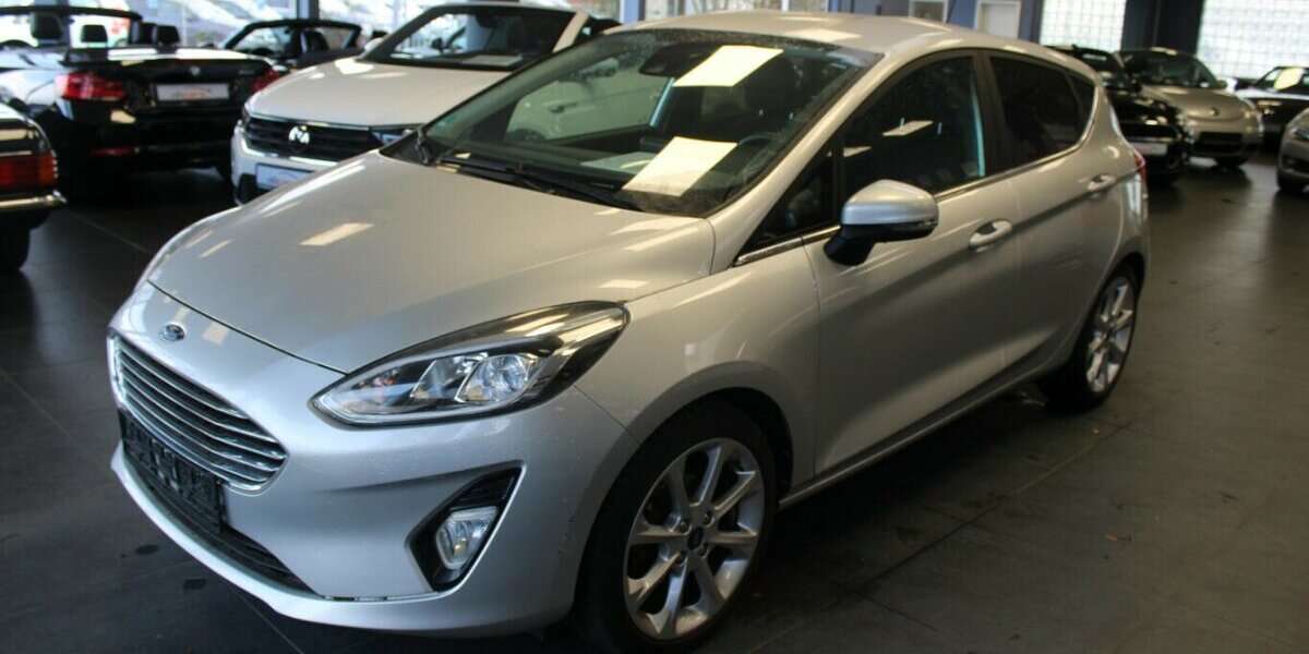 Ford Fiesta 1.0 EcoBoost S&S TiTANIUM 63.854 km 10.780 &euro; Euskirchen 53881