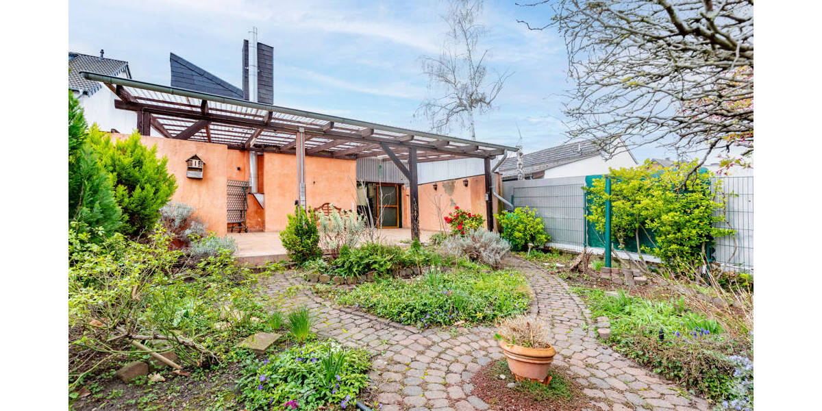 Einfamilienhaus Bornheim Waldorf - 8 Zimmer, 166 m&sup2;, 295.000&euro; | Angebot:26037145