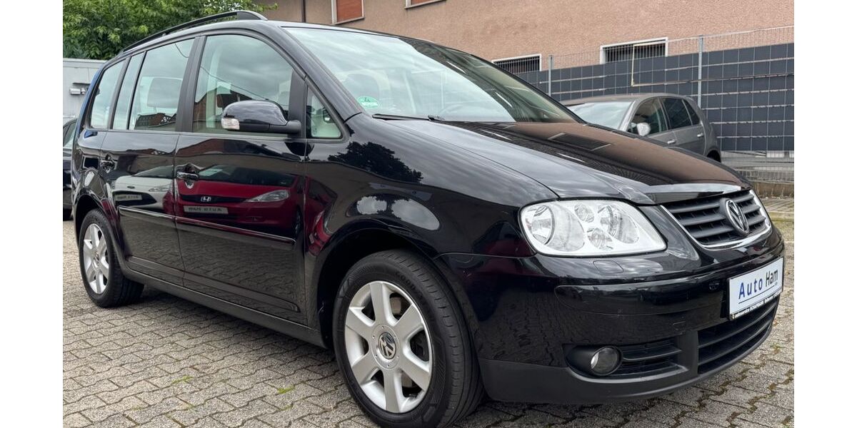 VW Touran 177.661 km 4.590 &euro; Köln 50858