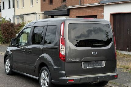 Ford Tourneo Connect 250.000 km 6.990 &euro; Köln 50769