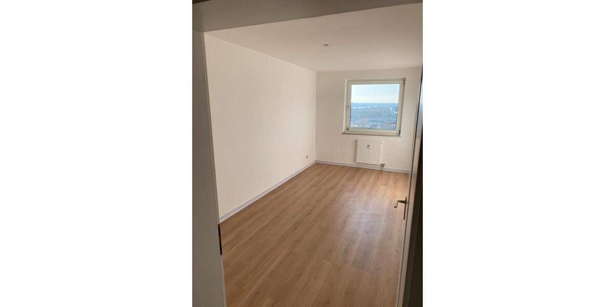 Etagenwohnung Köln Mülheim - 3 Zimmer, 92 m&sup2;, 1.350&euro; | Angebot:25925590