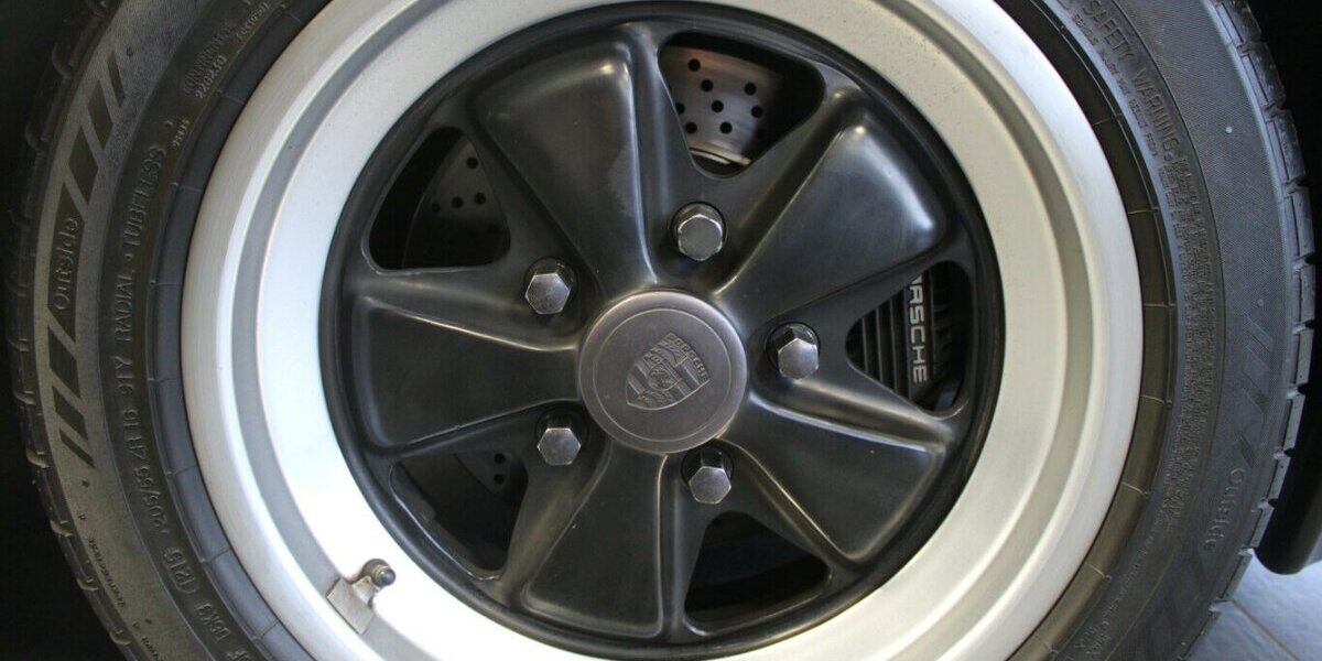 Porsche 930 Turbo 3.3 Coupe *DEUTSCHES FAHRZEUG* - 2. Hand 121.779 km 169.930 &euro; Euskirchen 53881