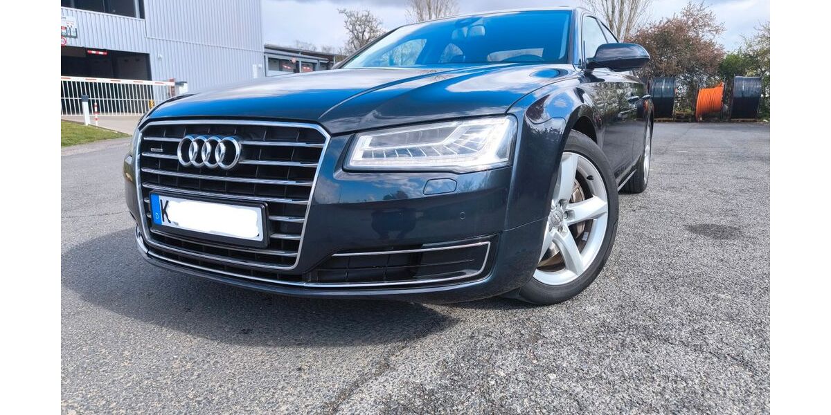 Audi A8 311.000 km 17.999 &euro; Köln 51145