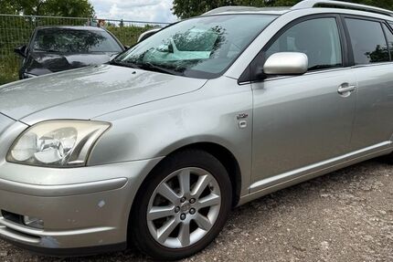 Toyota Avensis 370.000 km 1.200 &euro; Köln 50739