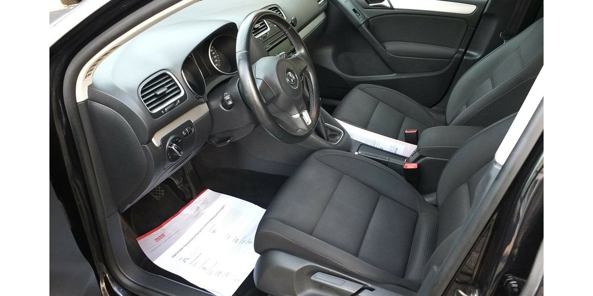 VW Golf 1.6TDi TEAM KLIMAAUTOMATIK 5-türig 159.855 km 6.498 &euro; Köln 50858