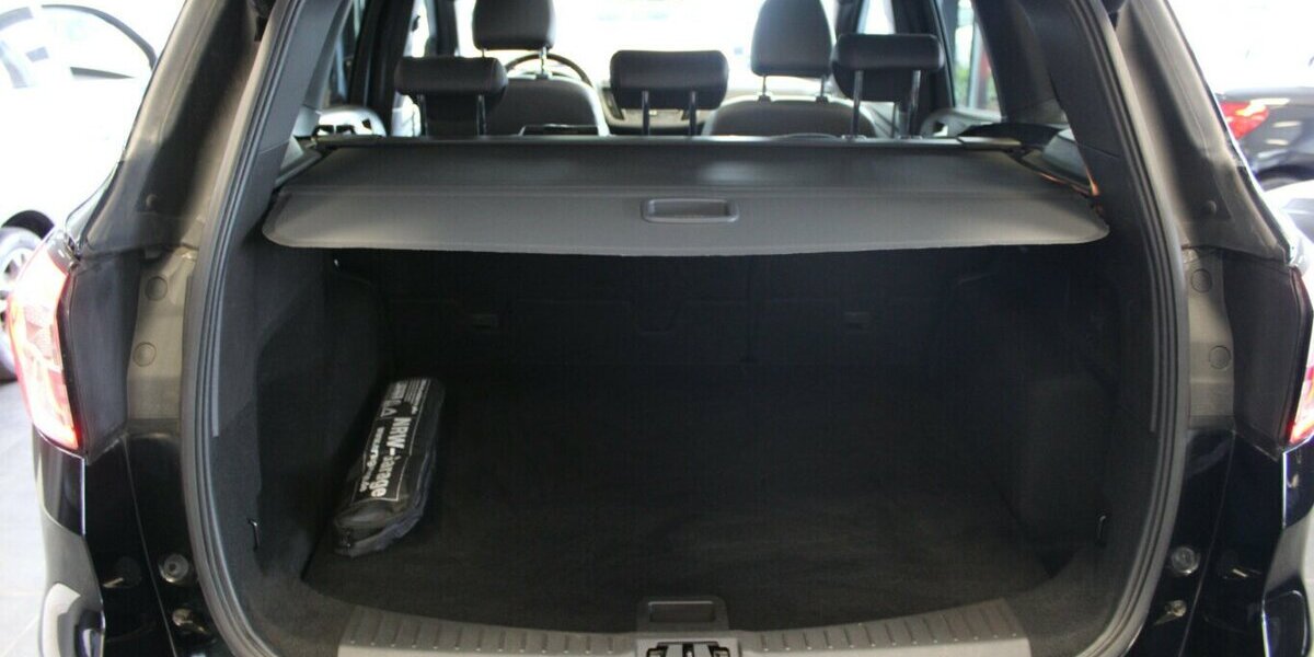 Ford Kuga 1.5 EcoBoost 2x4 ST-Line 104.377 km 12.980 &euro; Euskirchen 53881