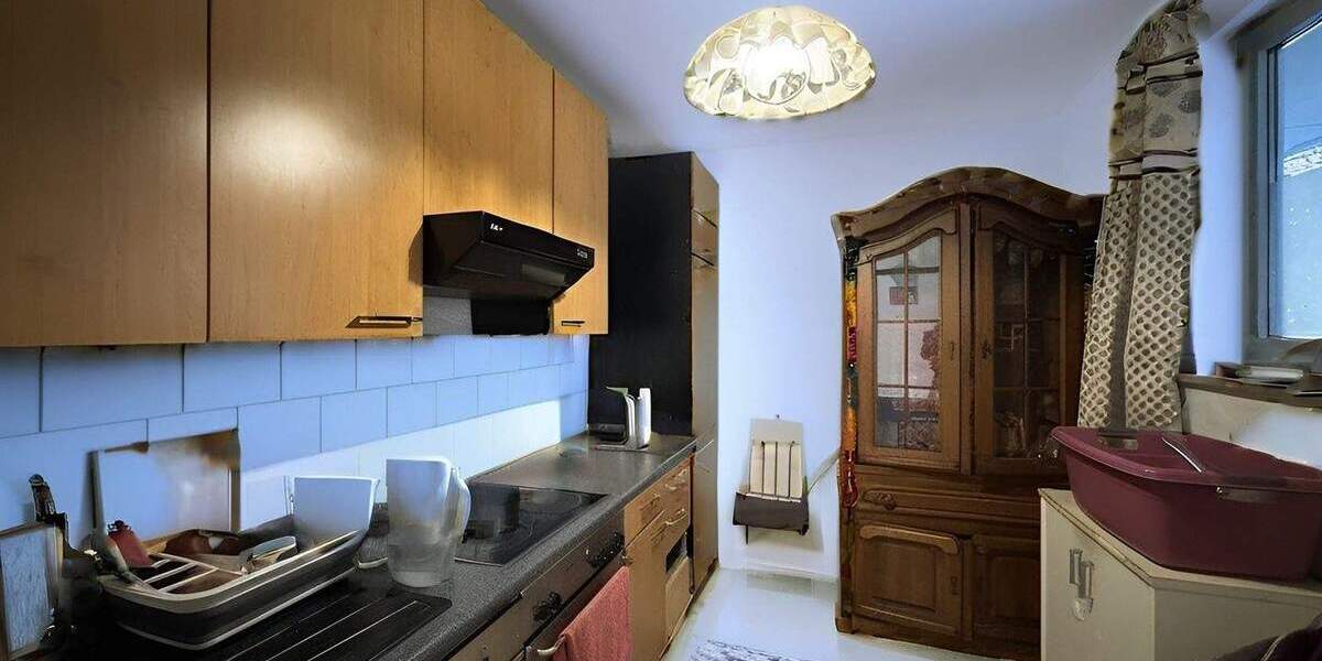 Etagenwohnung Köln Weiden - 2 Zimmer, 62 m&sup2;, 200.000&euro; | Angebot:25685852