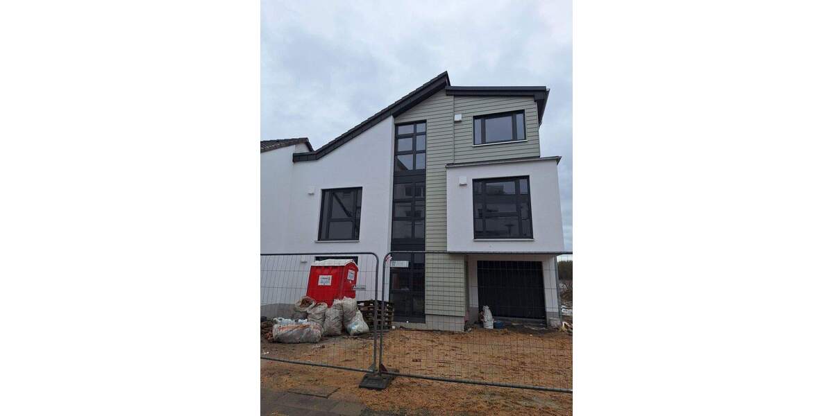 Etagenwohnung Köln Porz Ensen Ensen - 4 Zimmer, 139 m&sup2;, 2.780&euro; | Angebot:25722352