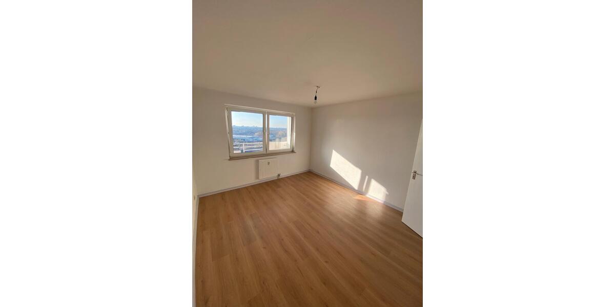Etagenwohnung Köln Mülheim - 3 Zimmer, 92 m&sup2;, 1.350&euro; | Angebot:25925590