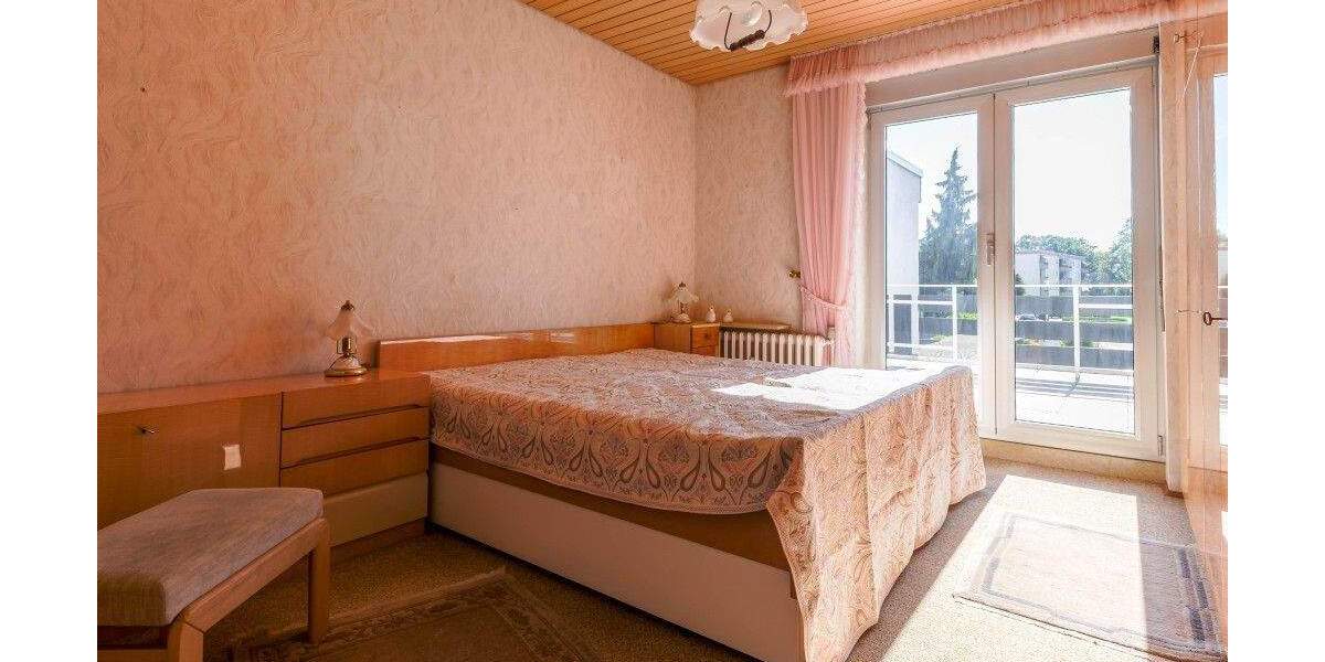 Reihenmittelhaus Leverkusen Rheindorf - 5 Zimmer, 151 m&sup2;, 449.000&euro; | Angebot:25749228