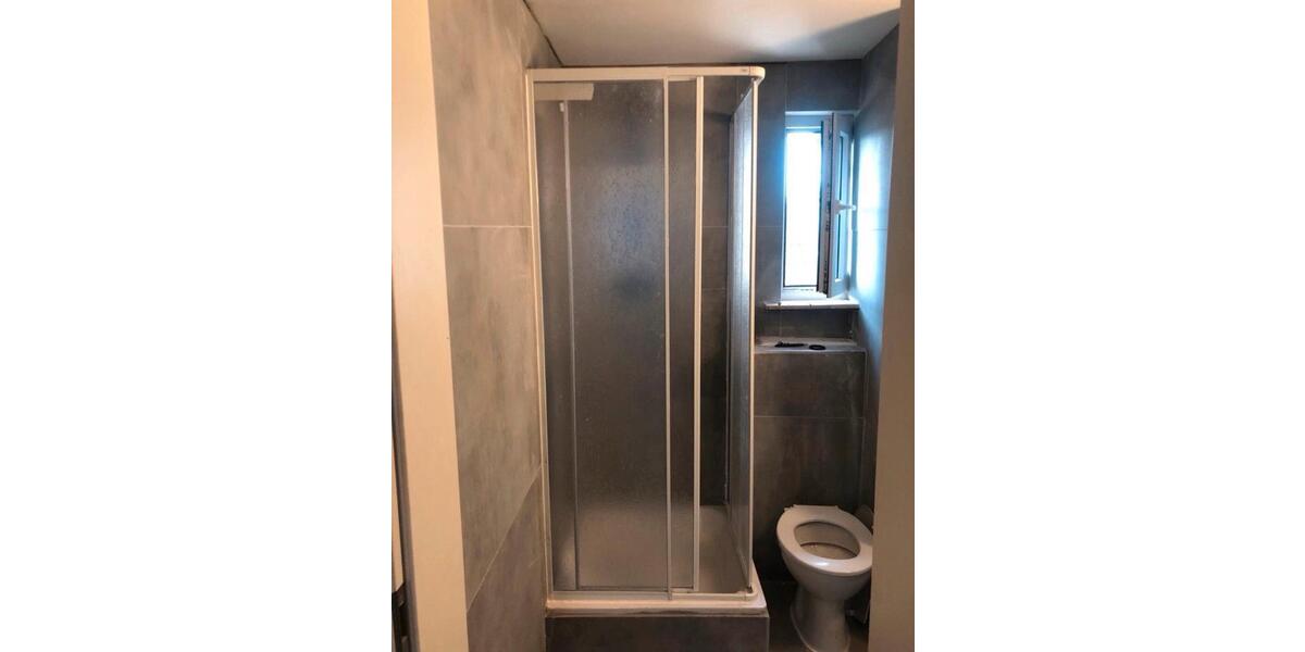 Dachgeschoßwohnung Düren - 5 Zimmer, 90 m&sup2;, 160.000&euro; | Angebot:25576402