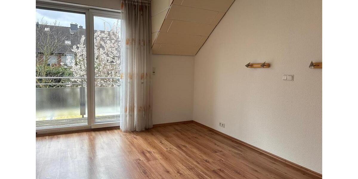 Doppelhaushälfte Bornheim - 6 Zimmer, 163 m&sup2;, 2.400&euro; | Angebot:25803614