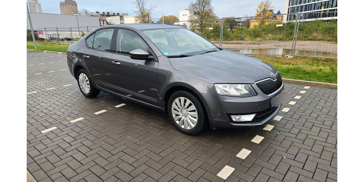 Skoda Octavia 223.100 km 4.795 &euro; Köln 50827