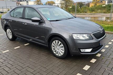 Skoda Octavia 223.100 km 4.895 &euro; Köln 50827