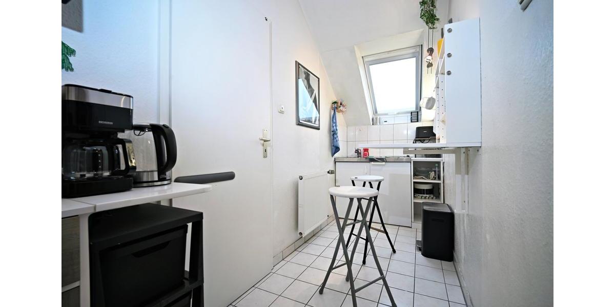 Dachgeschoßwohnung Brühl - 3 Zimmer, 30 m&sup2;, 695&euro; | Angebot:24837951