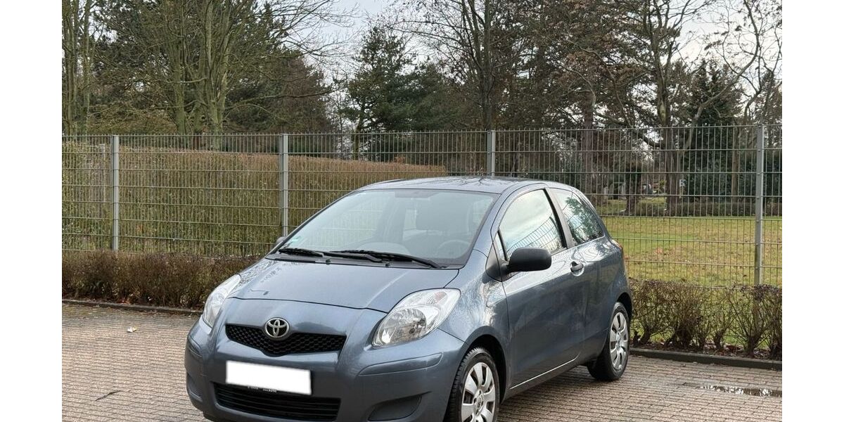 Toyota Yaris 155.950 km 2.999 &euro; Düren 52351