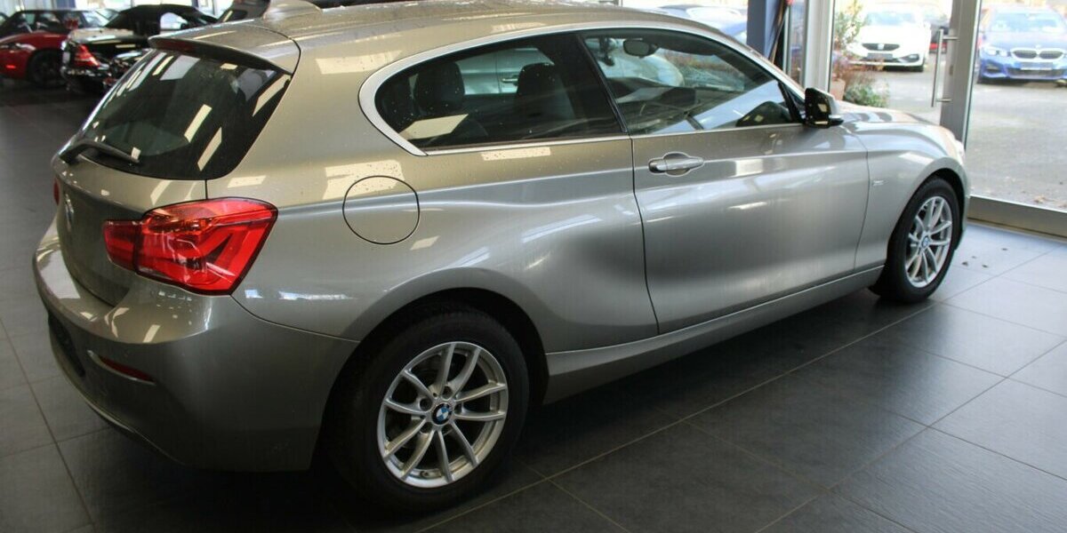BMW 120 120i Urban line 48.887 km 16.980 &euro; Euskirchen 53881