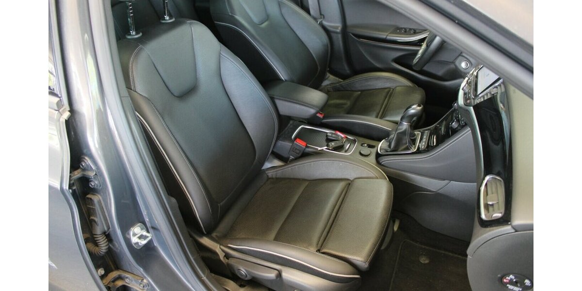 Opel Astra 1.4 - Navi - SHZ - 92.532 km 8.980 &euro; Euskirchen 53881