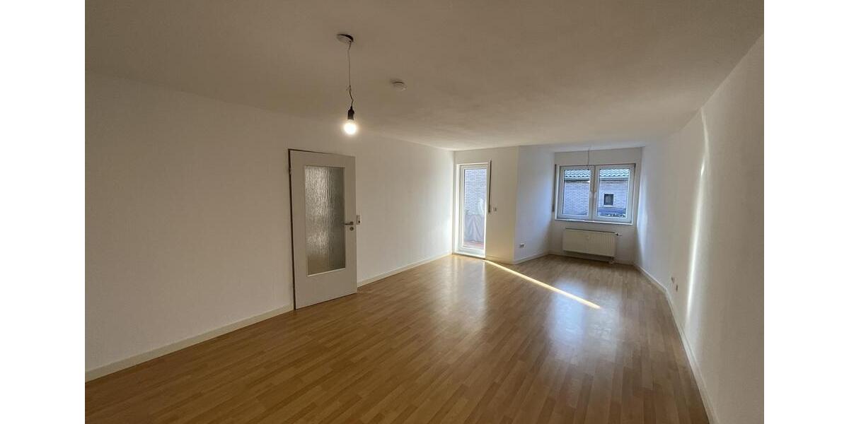 Etagenwohnung Köln Mülheim - 2 Zimmer, 61 m&sup2;, 900&euro; | Angebot:25942588