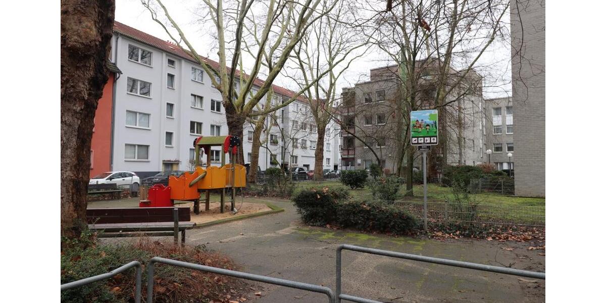 Hochparterre Köln Innenstadt - 3 Zimmer, 90 m&sup2;, 438.000&euro; | Angebot:25399069