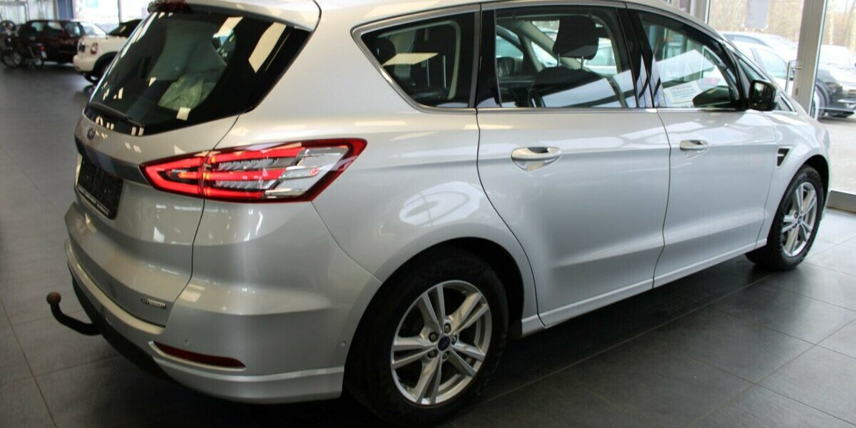 Ford S-Max 2.5 Duratec FHEV TITANIUM -AHK - 97.950 km 22.980 &euro; Euskirchen 53881