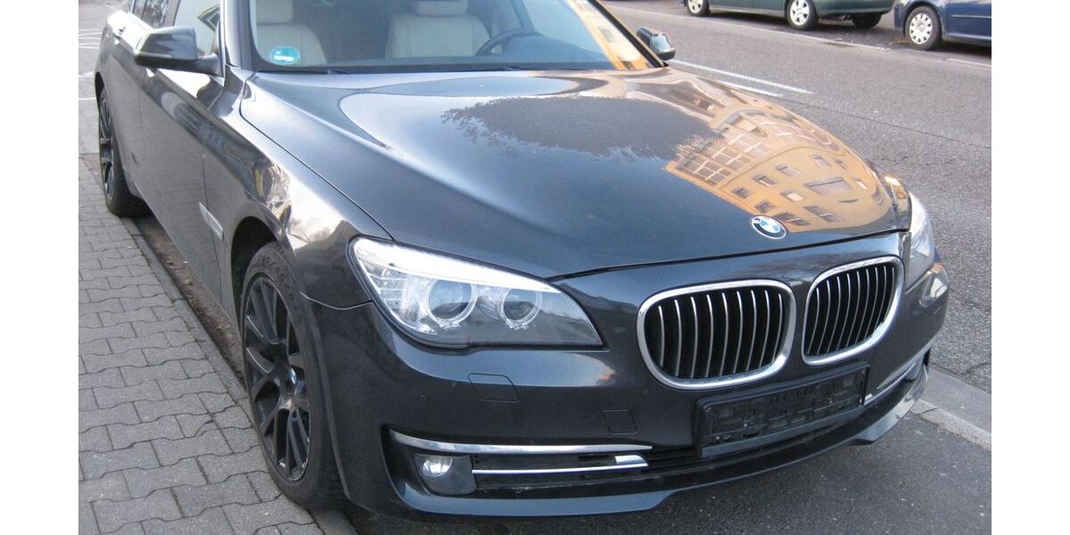 BMW 730 320.000 km 10.800 &euro; Elsdorf 50189