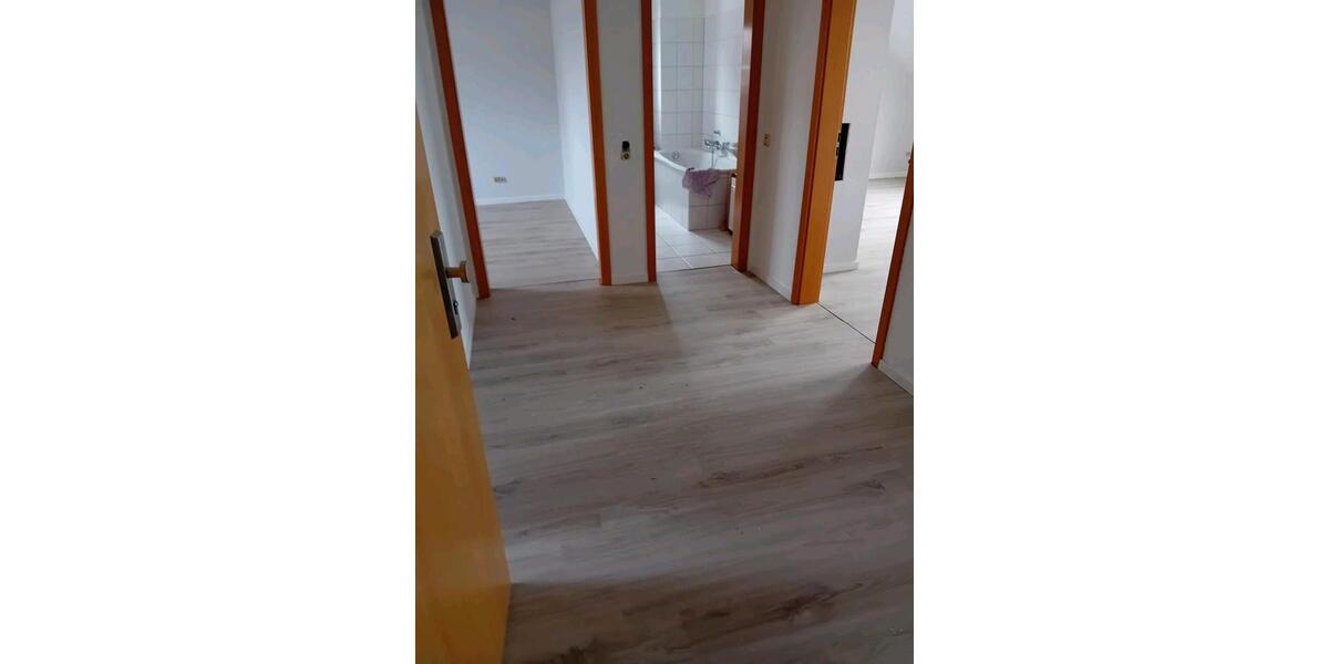 Dachgeschoßwohnung Köln Mülheim - 3 Zimmer, 75 m&sup2;, 750&euro; | Angebot:25943432