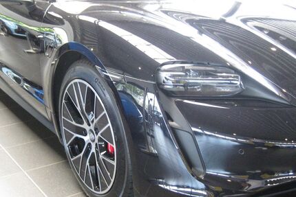 Porsche Taycan 42.000 km 58.888 &euro; Köln Lövenich 50859