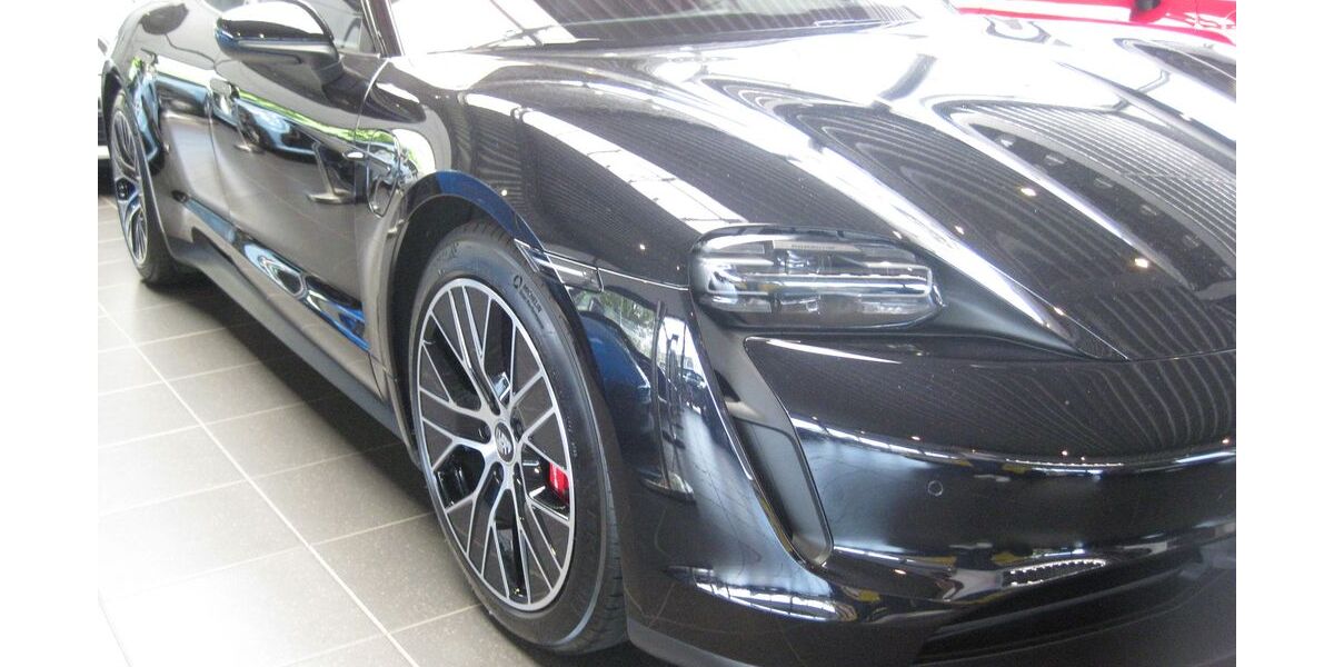 Porsche Taycan 42.000 km 58.888 &euro; Köln Lövenich 50859