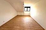 Dachgeschoßwohnung Düren Rölsdorf - 3 Zimmer, 85 m&sup2;, 900&euro; | Angebot:24626728