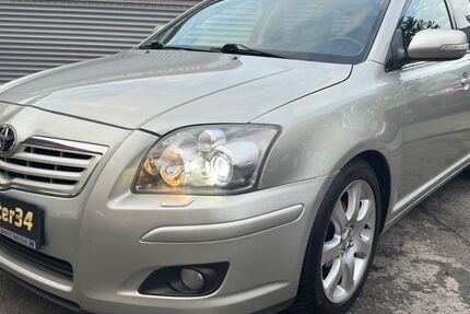 Toyota Avensis 215.000 km 3.950 &euro; Köln 51107