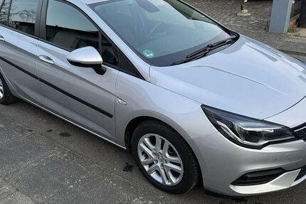 Opel Astra Klima Navi Temp CarPlay 1.Hd 37.000 km !!! 37.000 km 12.750 &euro; Erftstadt 50374