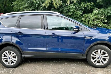 Ford Kuga 63.000 km 10.900 &euro; Kreuzau 52372