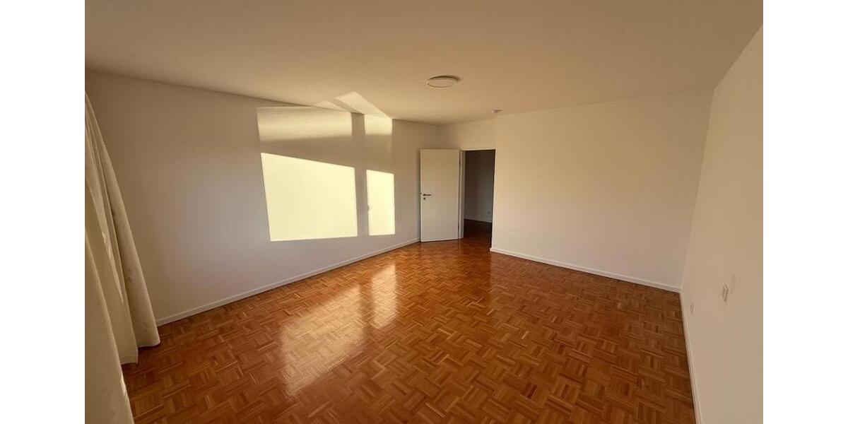 Etagenwohnung Frechen - 3 Zimmer, 123 m&sup2;, 1.480&euro; | Angebot:25297431