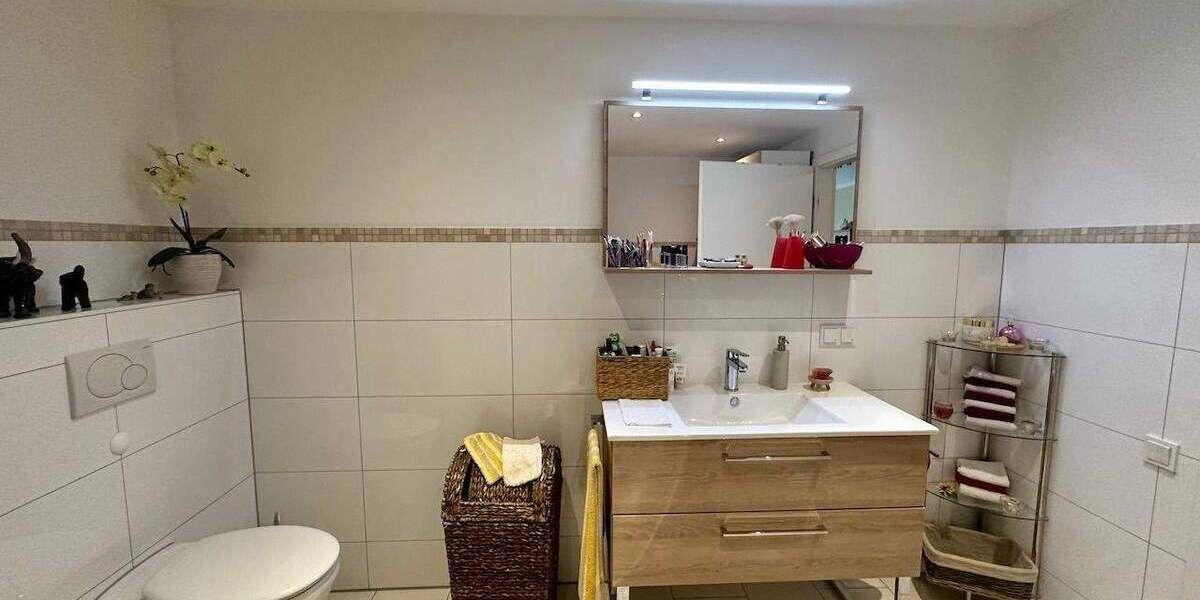 Etagenwohnung Neuss Rosellen - 2 Zimmer, 60 m&sup2;, 239.000&euro; | Angebot:25798099