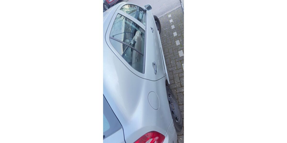 Skoda Fabia 144.000 km 700 &euro; Köln 51149