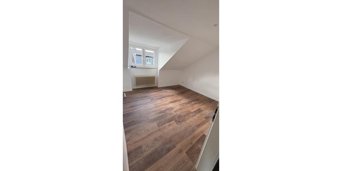 Dachgeschoßwohnung Bergheim Ahe - 3 Zimmer, 1.240&euro; | Angebot:25858683