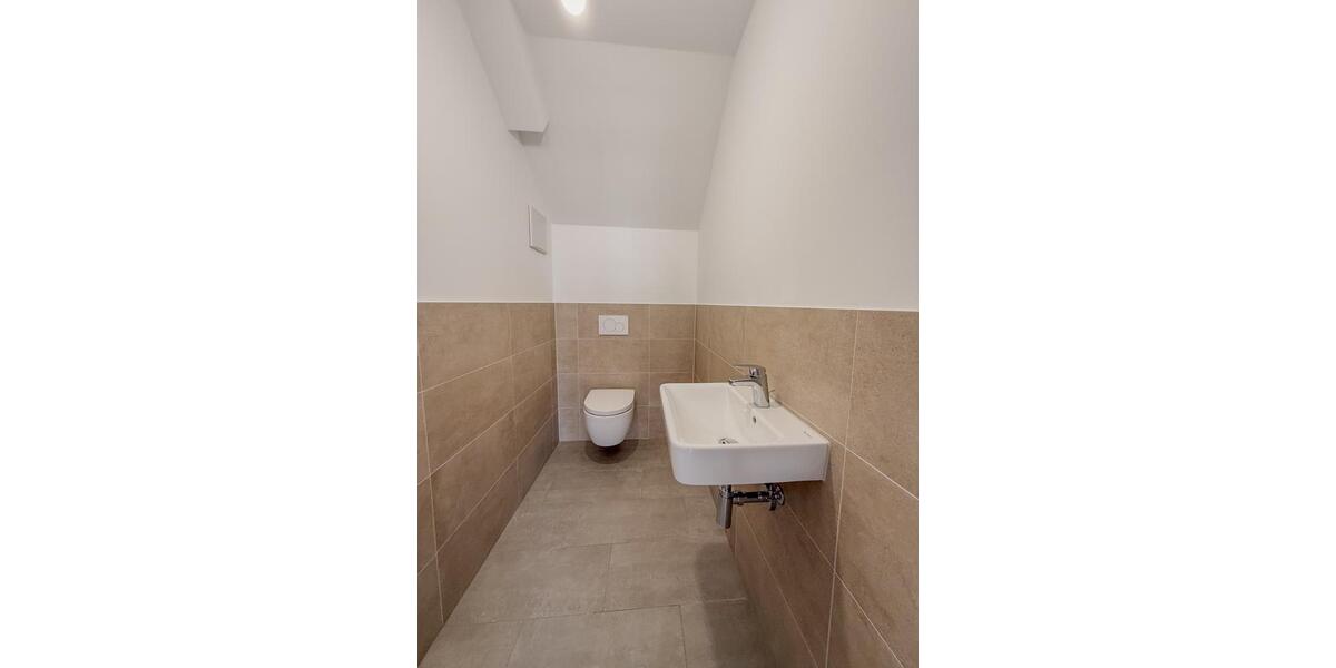 Dachgeschoßwohnung Euskirchen - 3 Zimmer, 131 m&sup2;, 1.375&euro; | Angebot:26618141