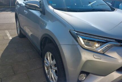 Toyota RAV 4 105.000 km 21.600 &euro; Köln 50859