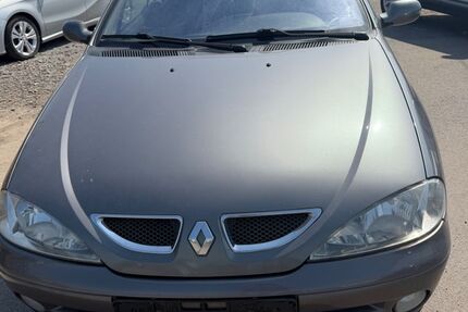 Renault Megane 200.000 km 650 &euro; Köln/Poll 51105