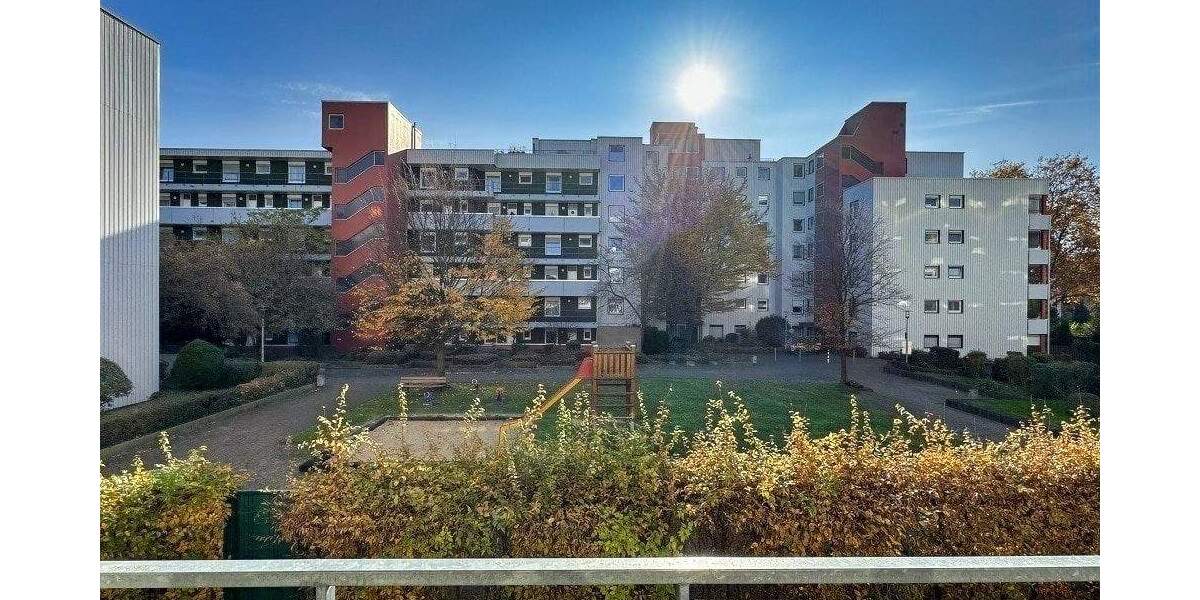 Etagenwohnung Köln Weiden - 2 Zimmer, 62 m&sup2;, 200.000&euro; | Angebot:25685852