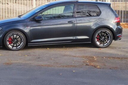 VW Golf VII GTI 111.800 km 18.200 &euro; Köln 50667