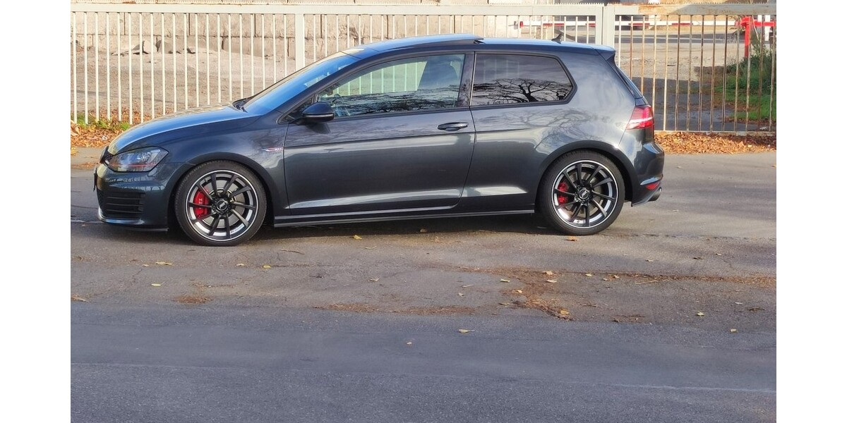 VW Golf VII GTI 111.800 km 18.200 &euro; Köln 50667