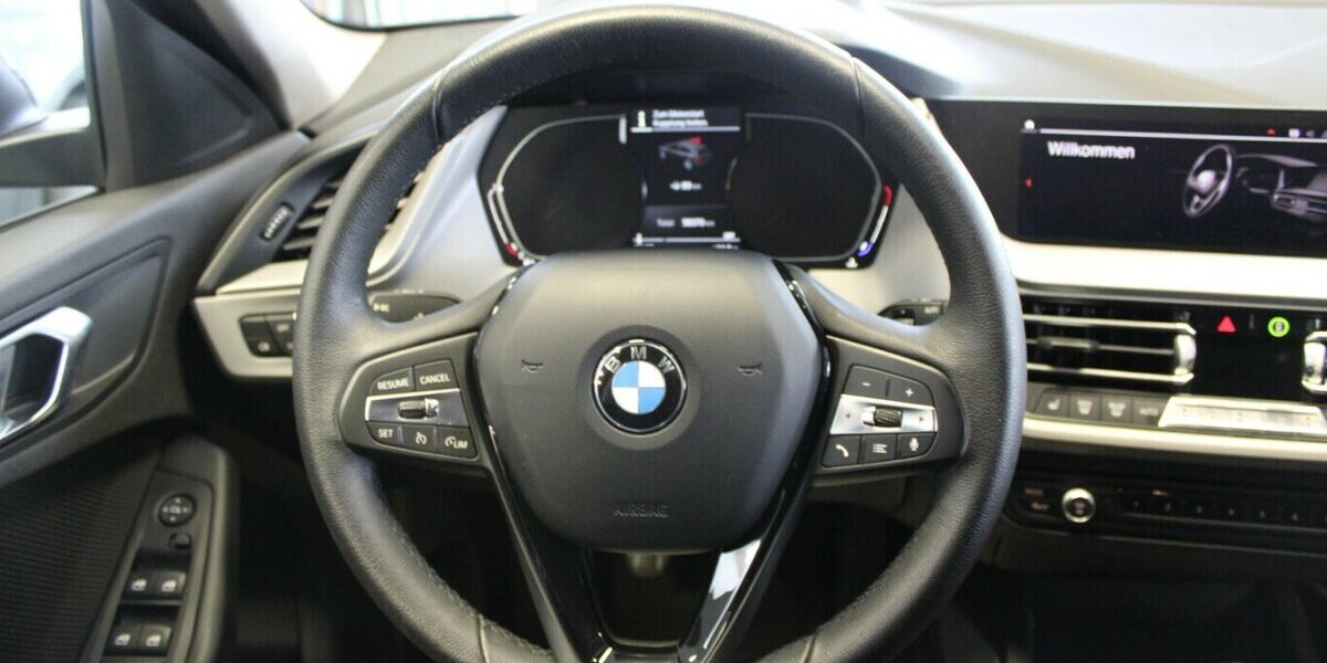 BMW 118 118i Advantage - LED - Navi - SHZ - PDC - 58.370 km 17.980 &euro; Euskirchen 53881